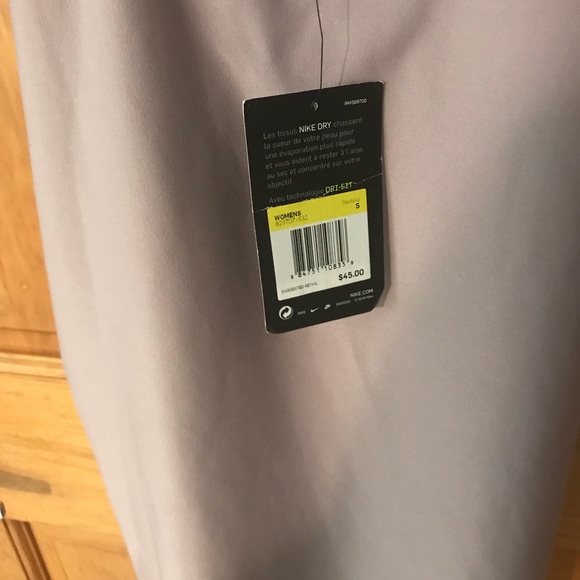 Athletic shirt - Picture 4 of 4